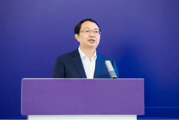 五粮液集团（股份）公司党委书记、董事长 曾从钦